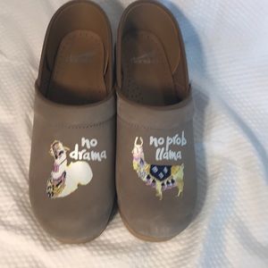 Dansko llama clogs size 39